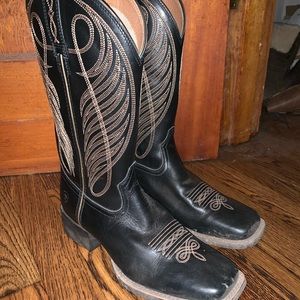 Size 7.5 artist boots